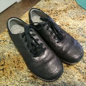 Women's Dansko Christina Pewter Metallic Silver Sneaker Size 8.5 / 39